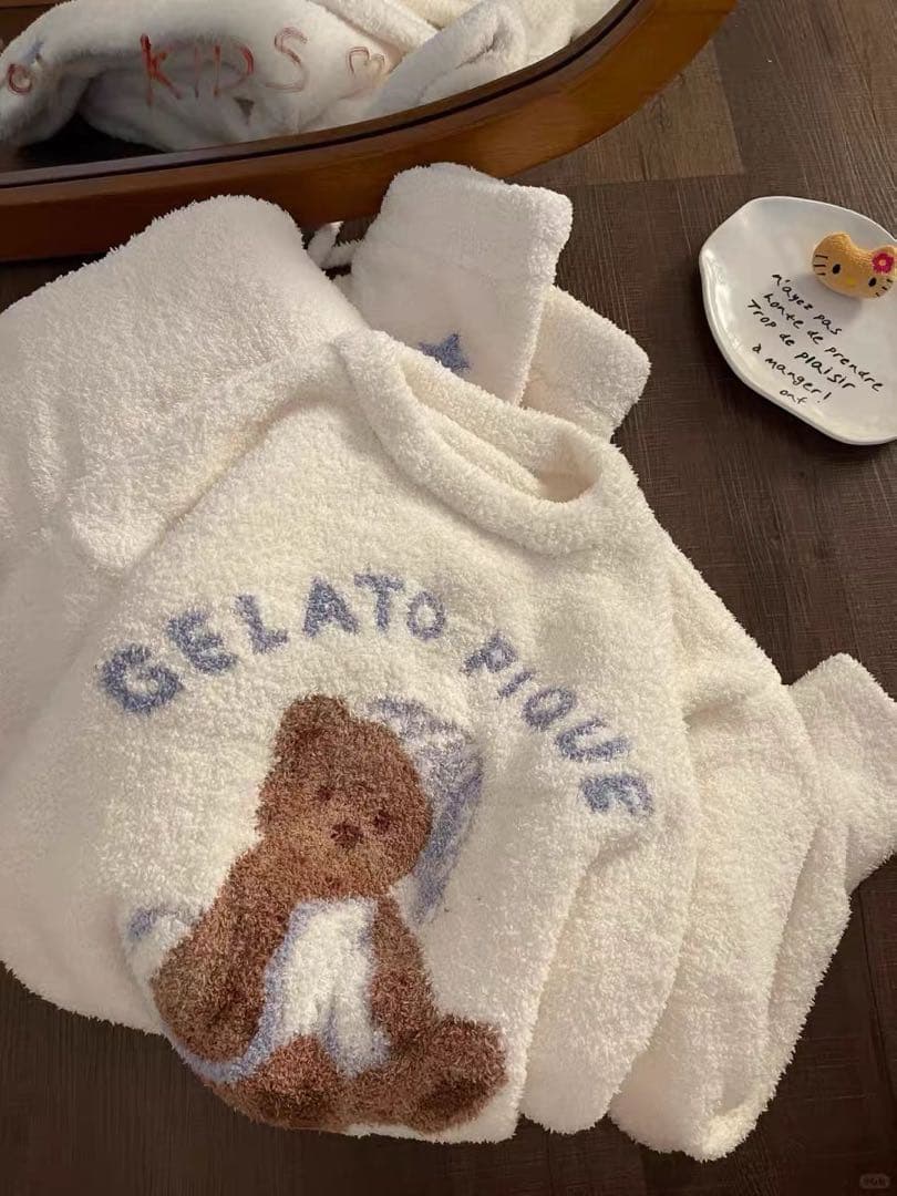 【新品未使用】テディベア柄　ルームウェア セット ホワイト