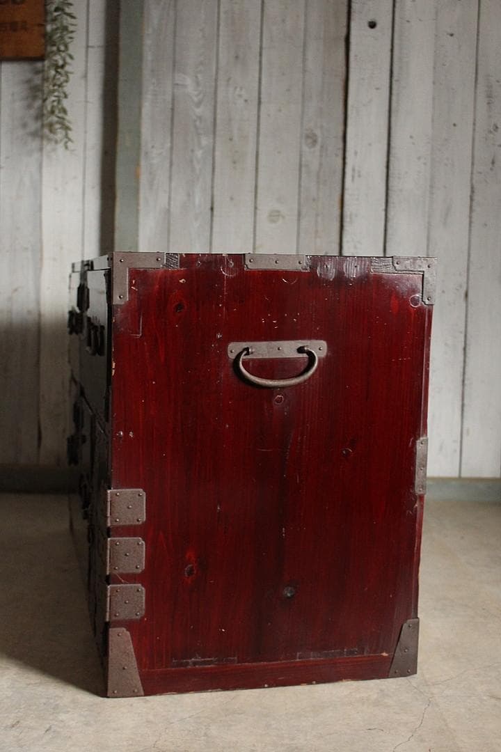 綺麗な時代庄内箪笥　扉付き