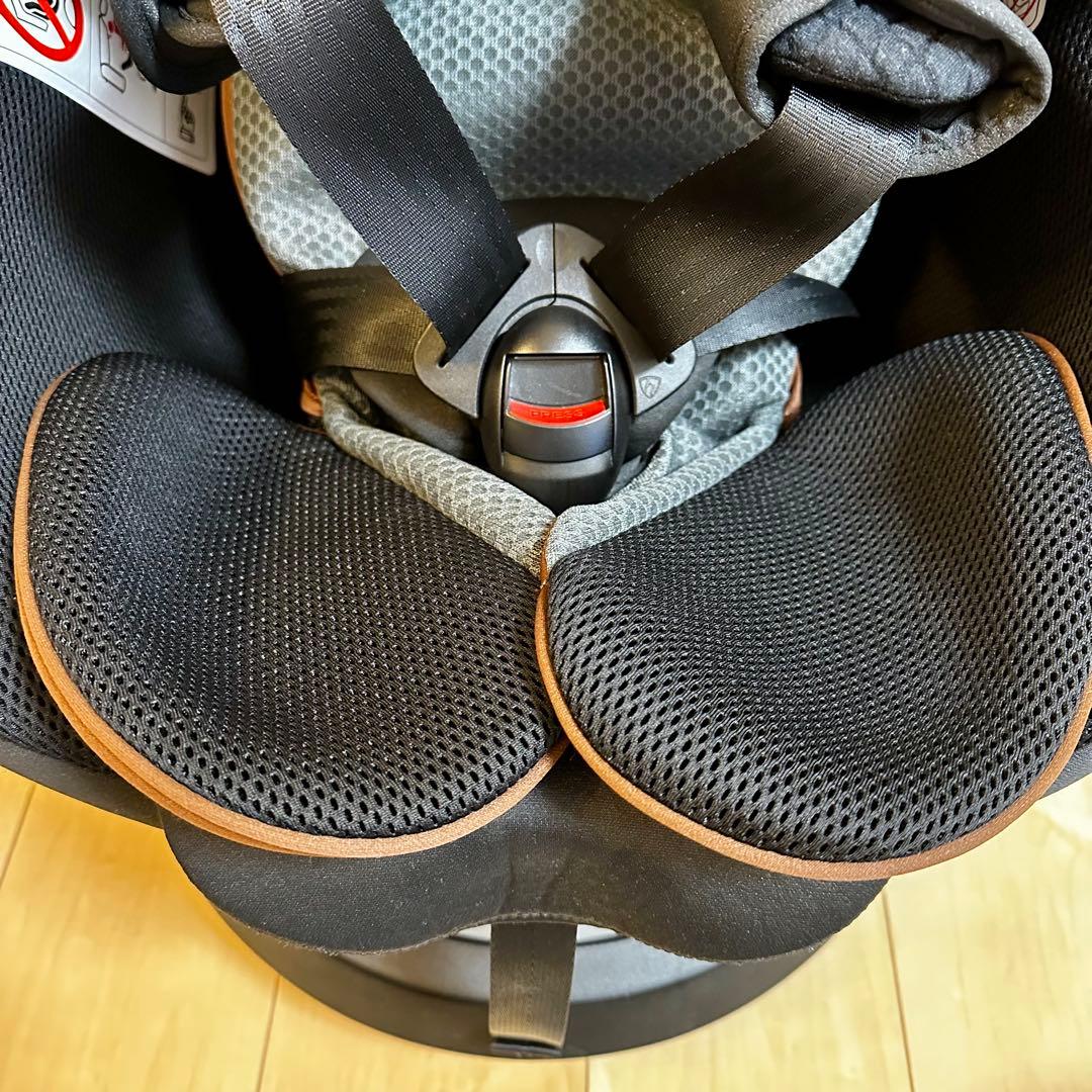 AILEBEBE KURUTTO R エールべべ　クルットR チャイルドシート