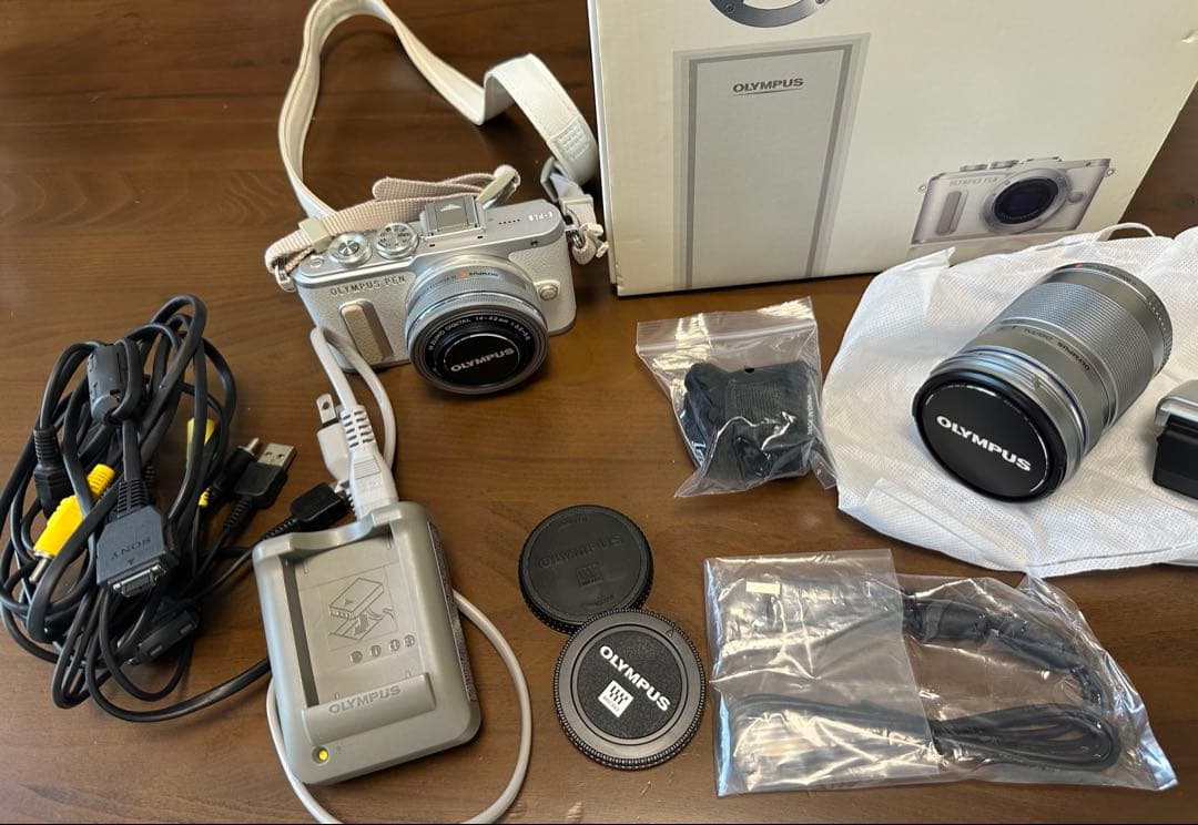21時まで値下げ【美品箱付】OLYMPUS PEN E-PL8 ミラーレス一眼