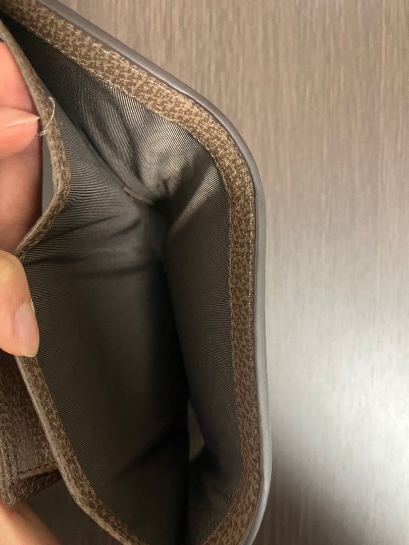 j.1975h32 Gucci GGキャンバス 三つ折り財布
