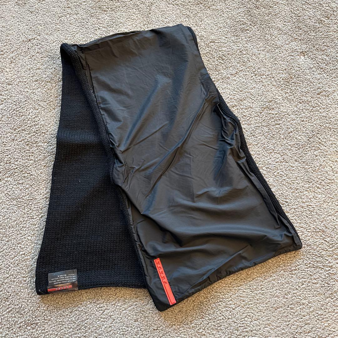 PRADA ブラックマフラー