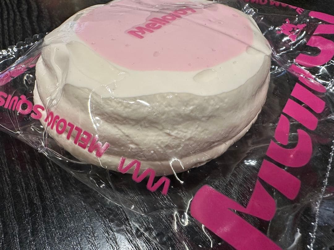 MelloJoy いちご 贅沢スフレ ストロベリー メロジョイ スクイーズ