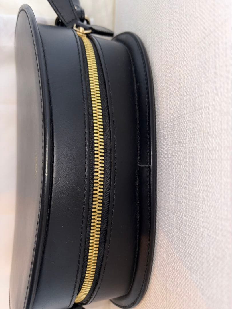 o*n様 APC アーペーセー A.P.C. ショルダーバッグ