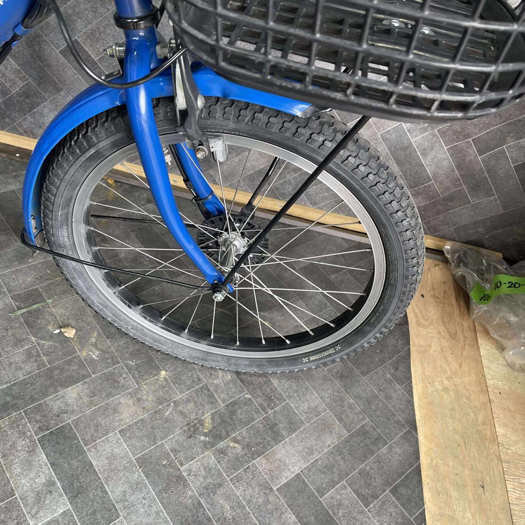 青色 電動アシスト自転車 前部バスケット付き