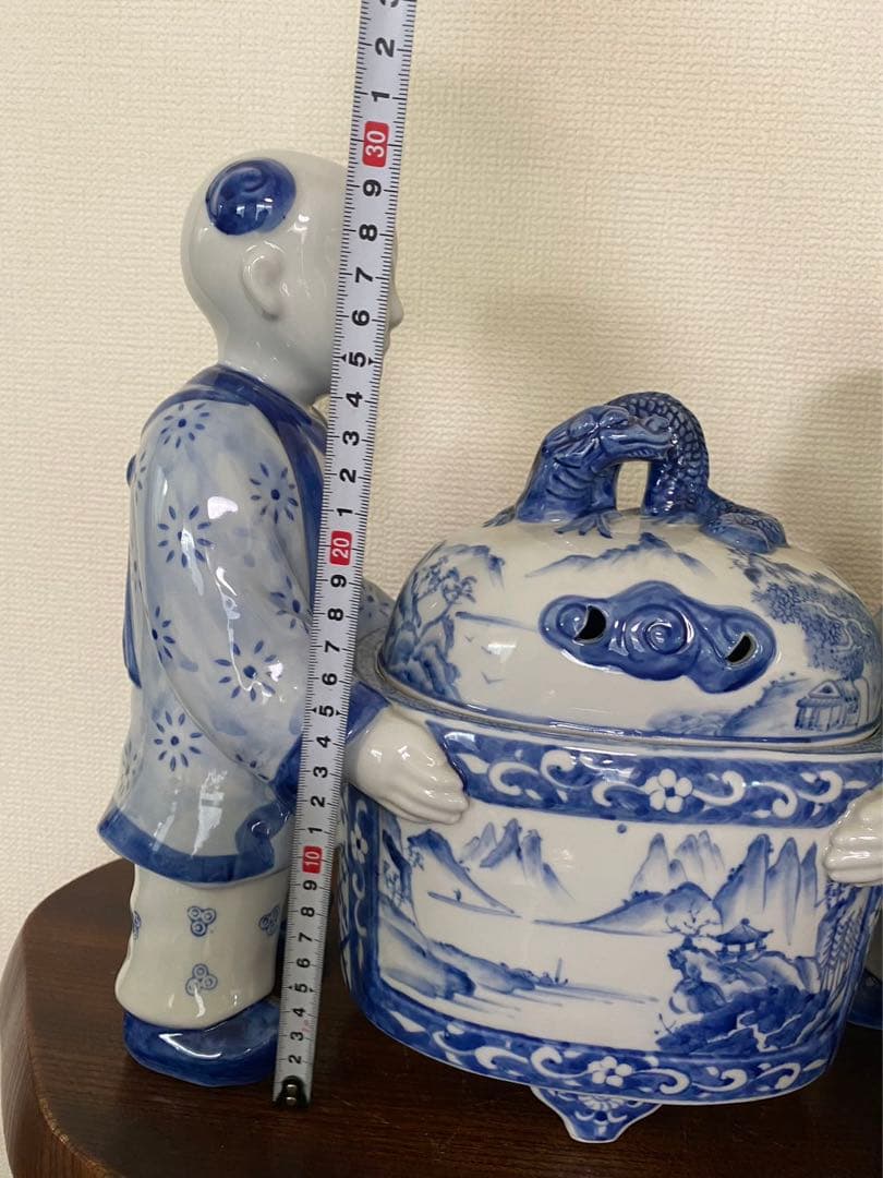 中国美術 陶磁青花唐子 人物香炉 置物 緣起物 希少品 道八大在銘