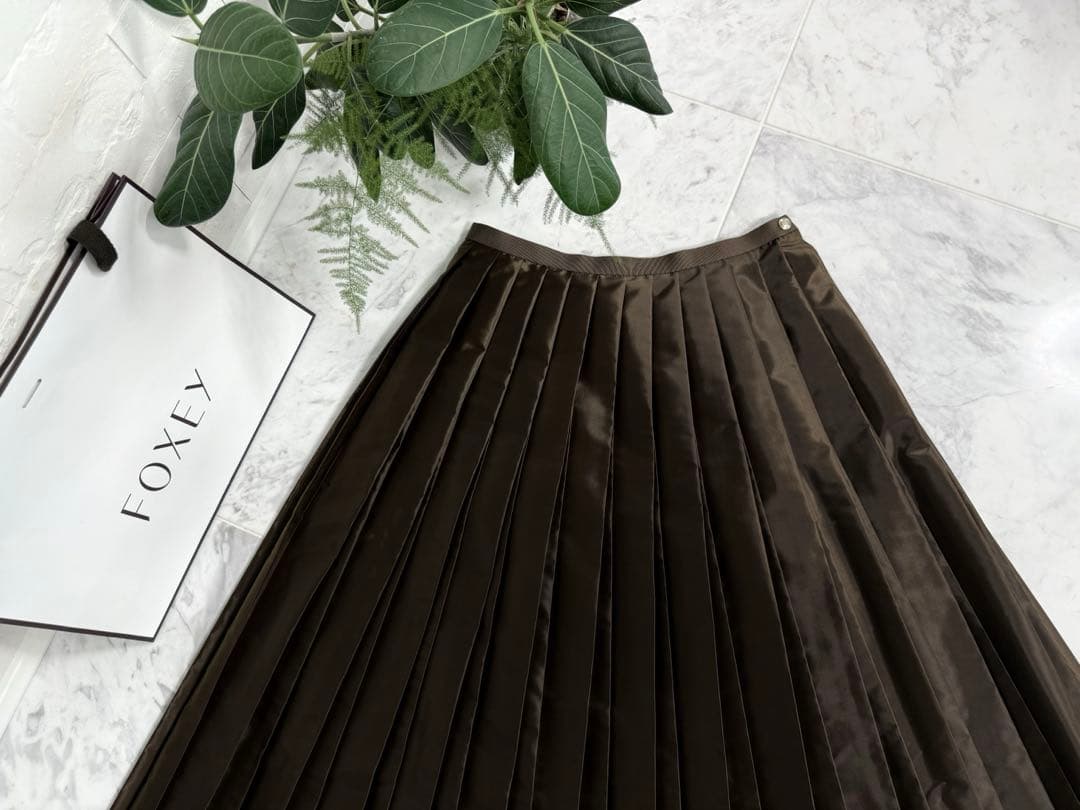 美品★24年Drawer ドゥロワー PRE2タフタプリーツスカート36