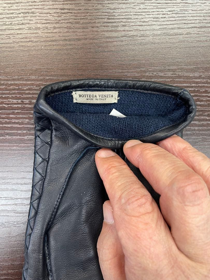 BOTTEGA BENETA イントレチャートレザーグローブ