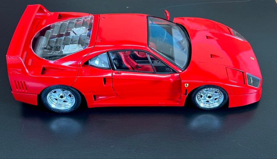 ポケール 1/8 フェラーリF40