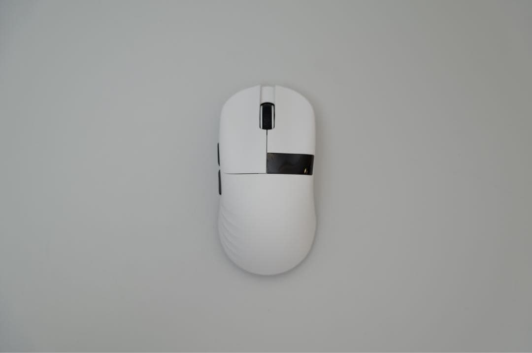 Chilkey Glacier LW 8K ホワイト