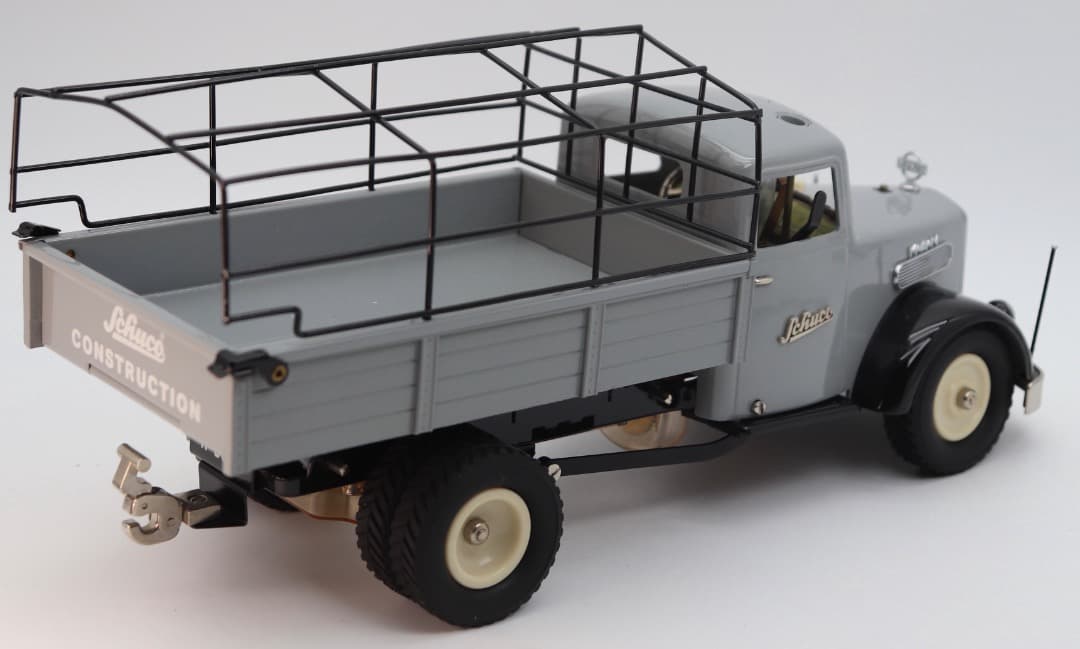 SCHUCO 2005 MAN F8 ホロ付きディーゼル・トラック 保管品