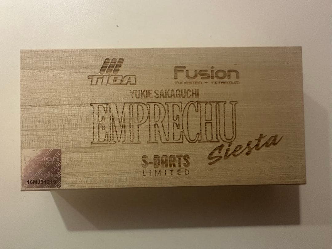 エンプレチュ シエスタ フュージョン エスダーツ限定【坂口優希恵モデル】　新品