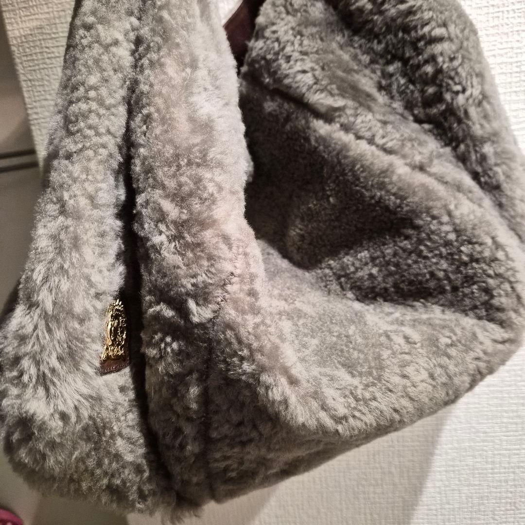 美品 a.d.m.j ムートン ファー バッグ グレー