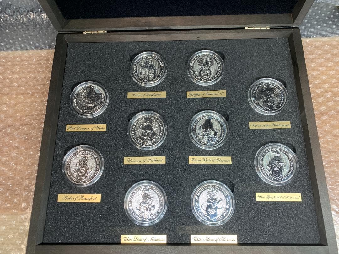 2 オンス銀貨 10枚 クイーンズビースト　コンプリート　専用箱付き