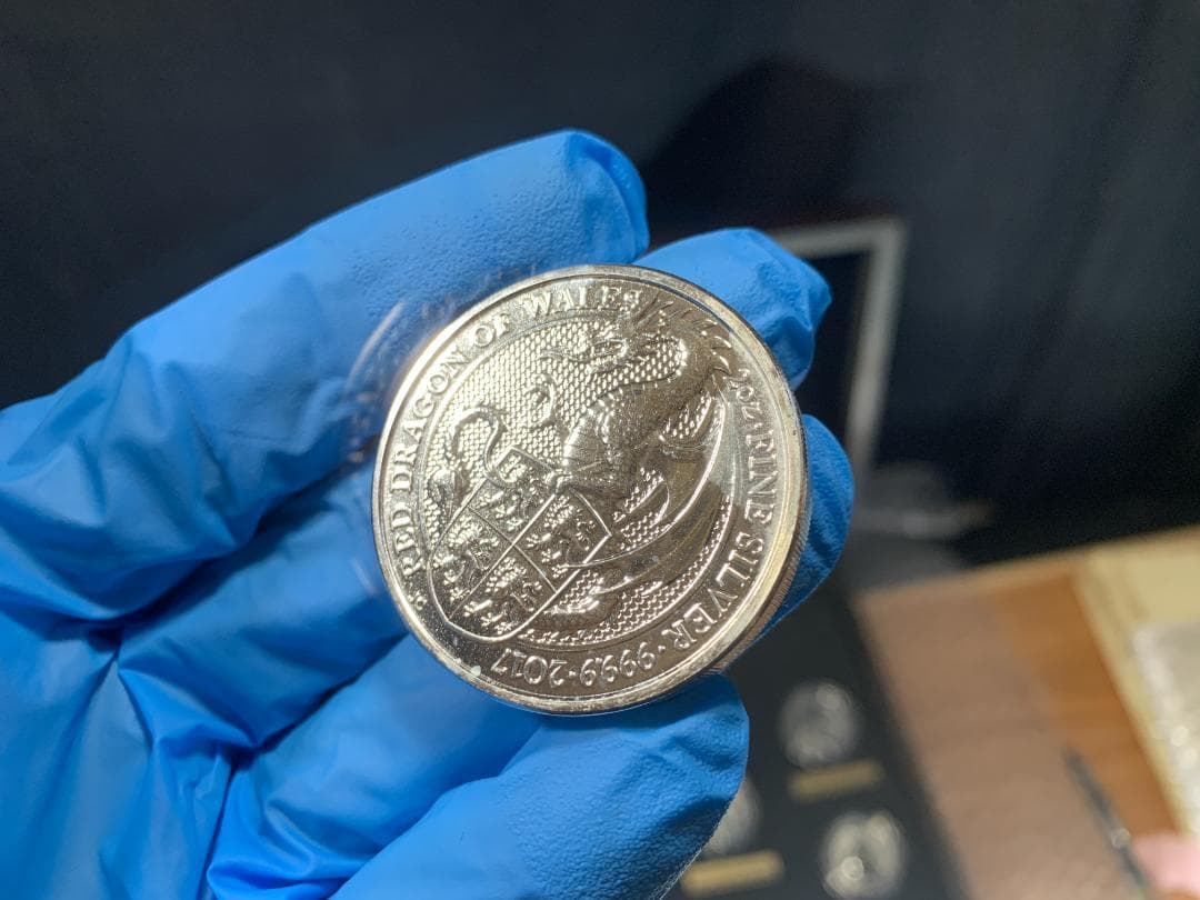 2 オンス銀貨 10枚 クイーンズビースト　コンプリート　専用箱付き