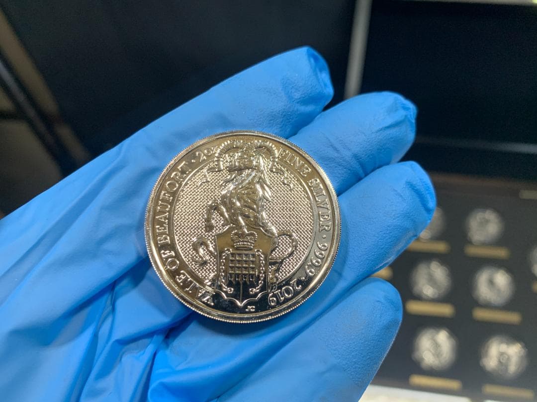 2 オンス銀貨 10枚 クイーンズビースト　コンプリート　専用箱付き