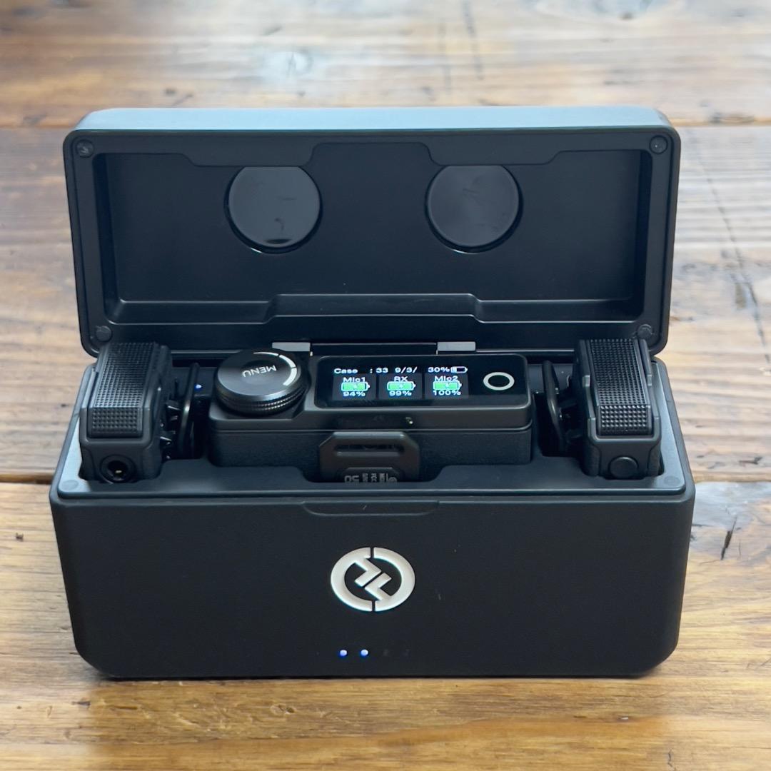 Hollyland LARK MAX ワイヤレスマイク（ラベリアマイク付き）