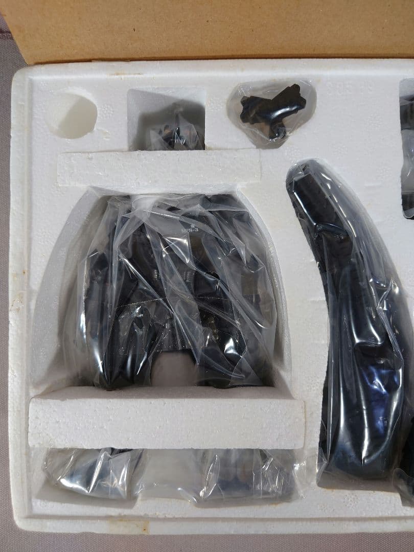 メカゴジラ 2004　超合金　GD-57B　重武装型⇔高機動型を再現　未使用