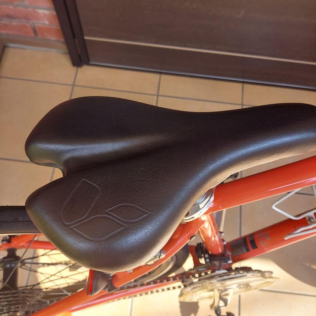 GIANT Liv　サーモンピンク色　クロスバイク 　700×30c