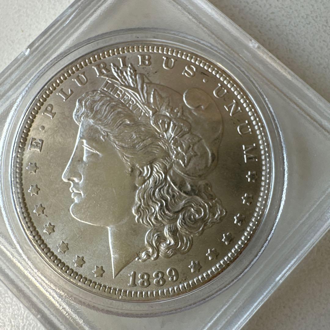 1886年と1889年製造　米国モーガンダラー1ドル銀貨X 2枚