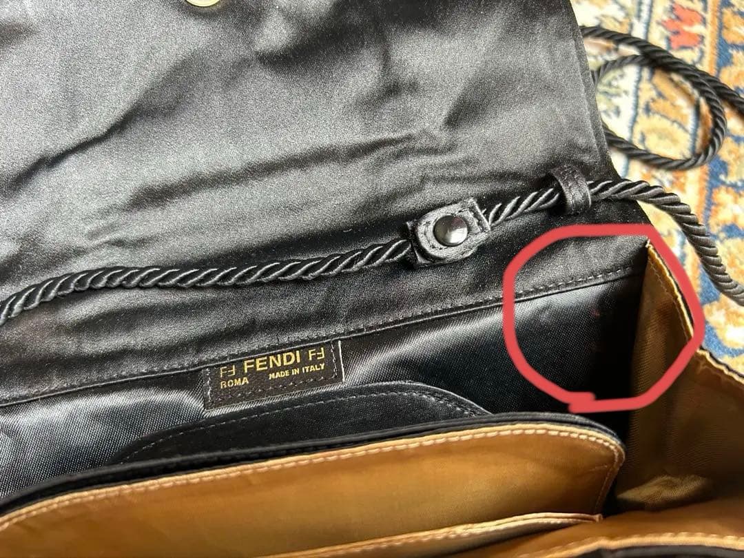 FENDI フェンデイ　サテンバッグ