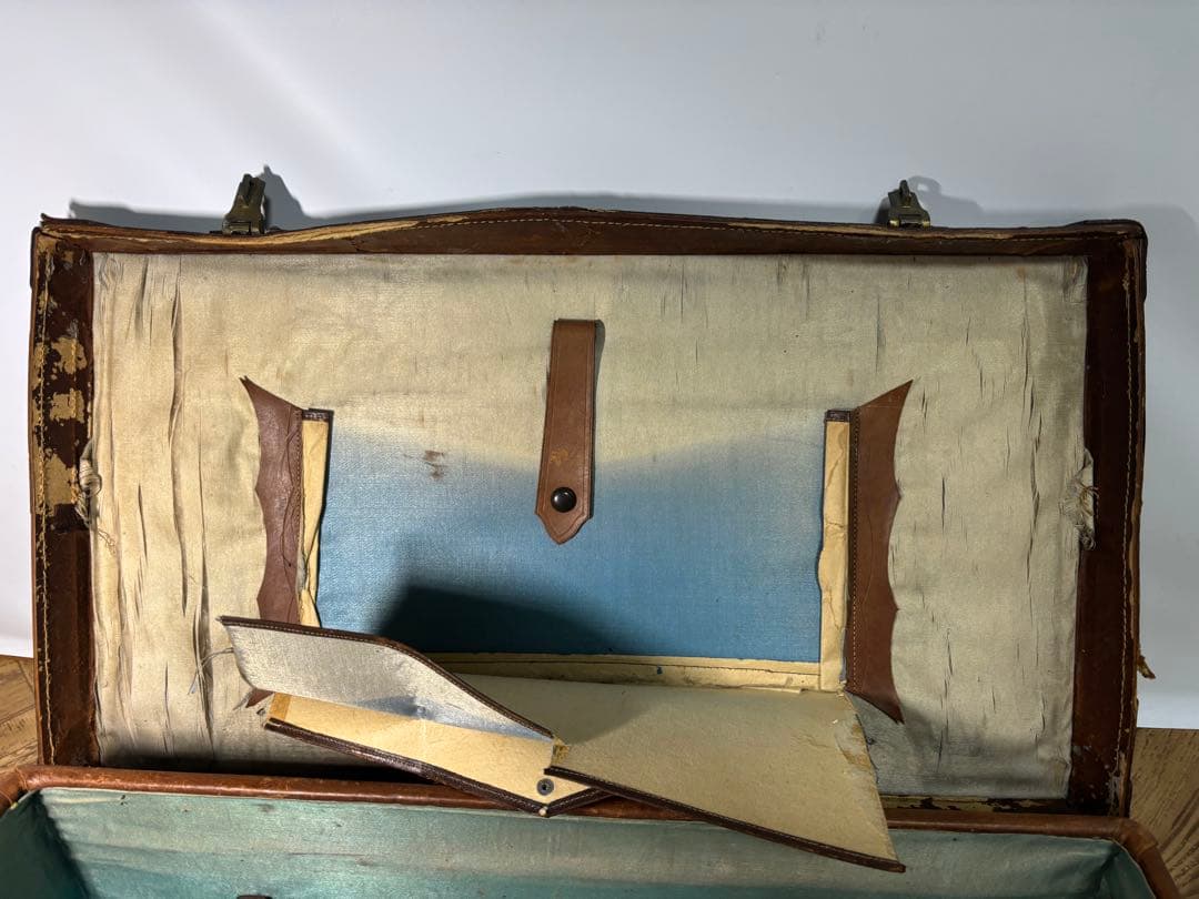 特大　レザー　本革トランクケース　トランクバッグ　ビンテージ　67cm×37cm