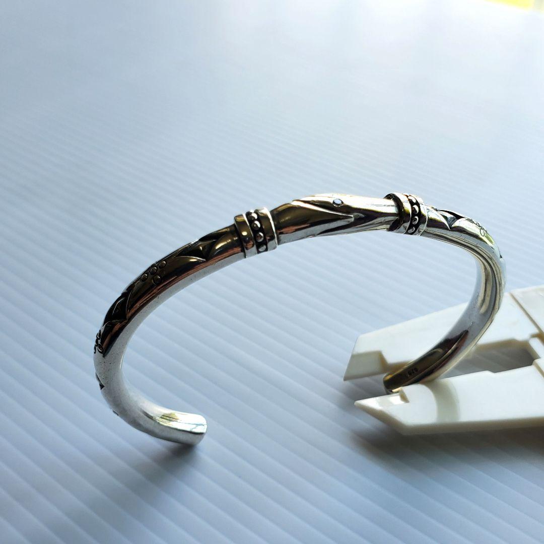 アクアフォーティス　シルバー　バングル　ブレスレット　アクセサリー