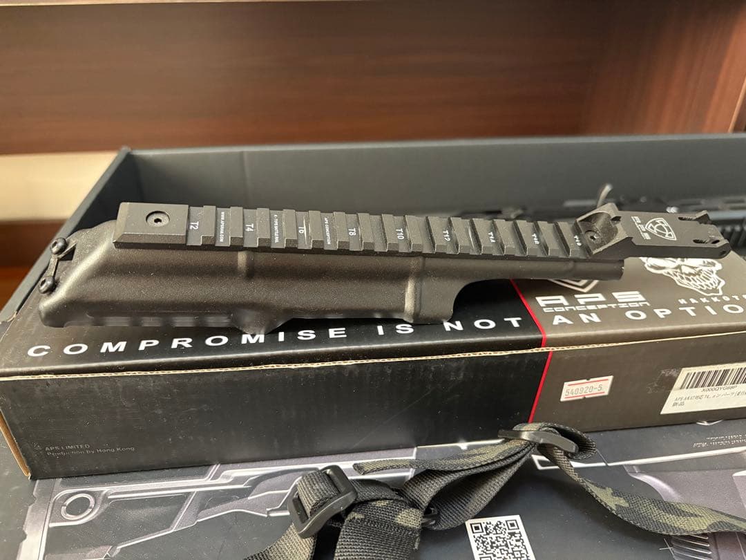 サバゲーセット　AKストーム 次世代電動ガン EOTechホロサイト　その他付属