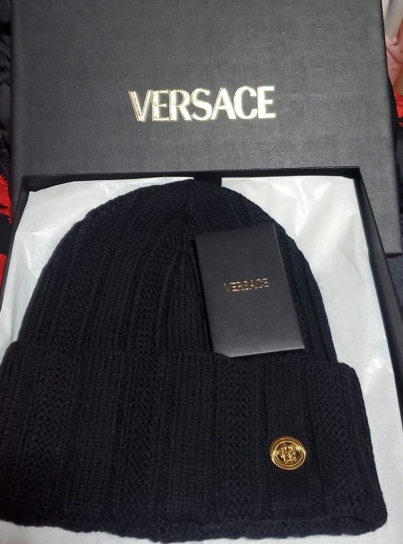 ヴェルサーチ　ニット帽　未使用　新品　ブラック　黒　ベルサーチ