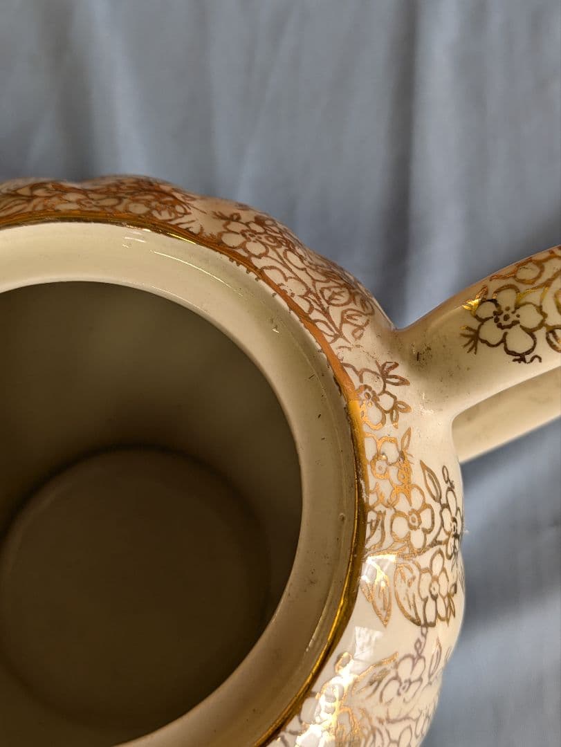 イギリス アンティーク クリノリンレディ ティーポット SALDER窯