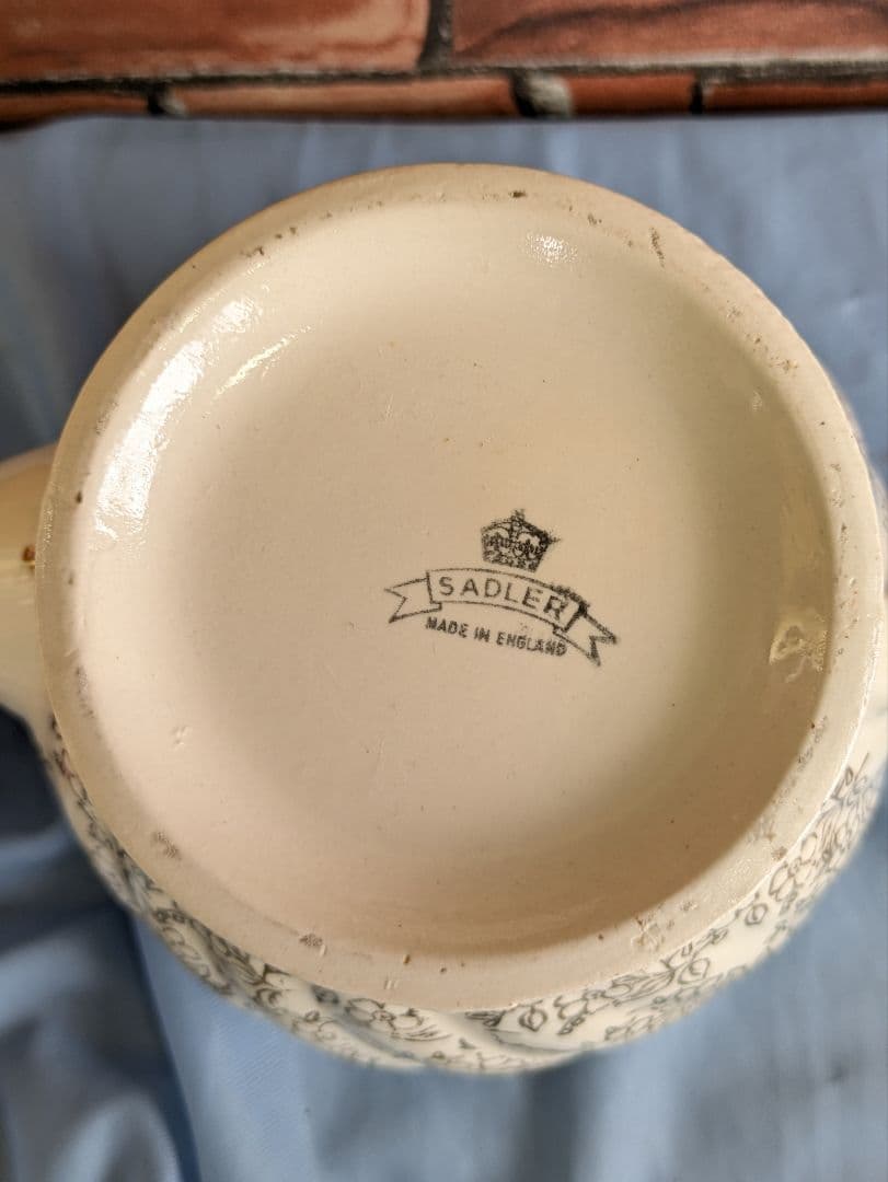 イギリス アンティーク クリノリンレディ ティーポット SALDER窯