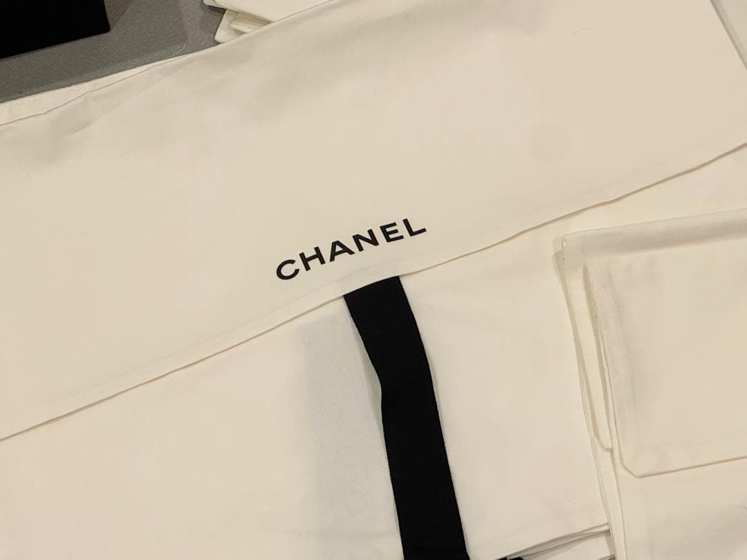 CHANEL/ホワイトバッグ17枚ガーメントバック7枚ハンガー2個