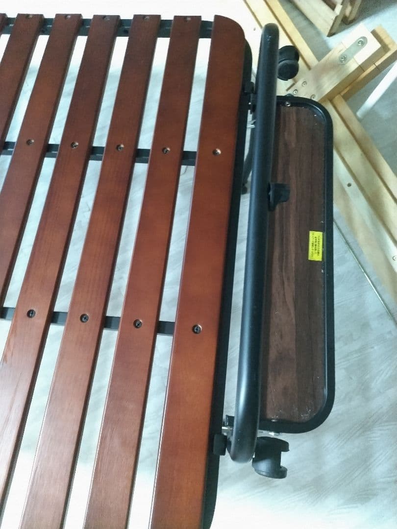 新春セール！札幌市近郊の方限定！送料無料！高脚折り畳みシングルすのこベッド