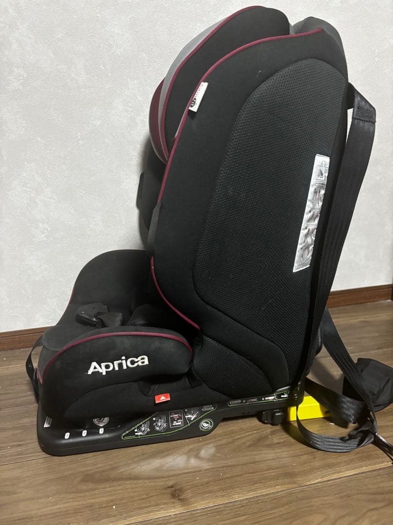 12月末まで値下げ中！Aprica チャイルド&ジュニアシート　formfit