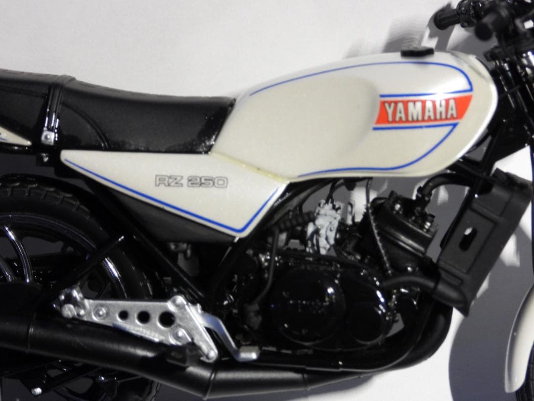 Wit’s YAMAHA RZ-250 1/12　白黒2点　欠陥アリ