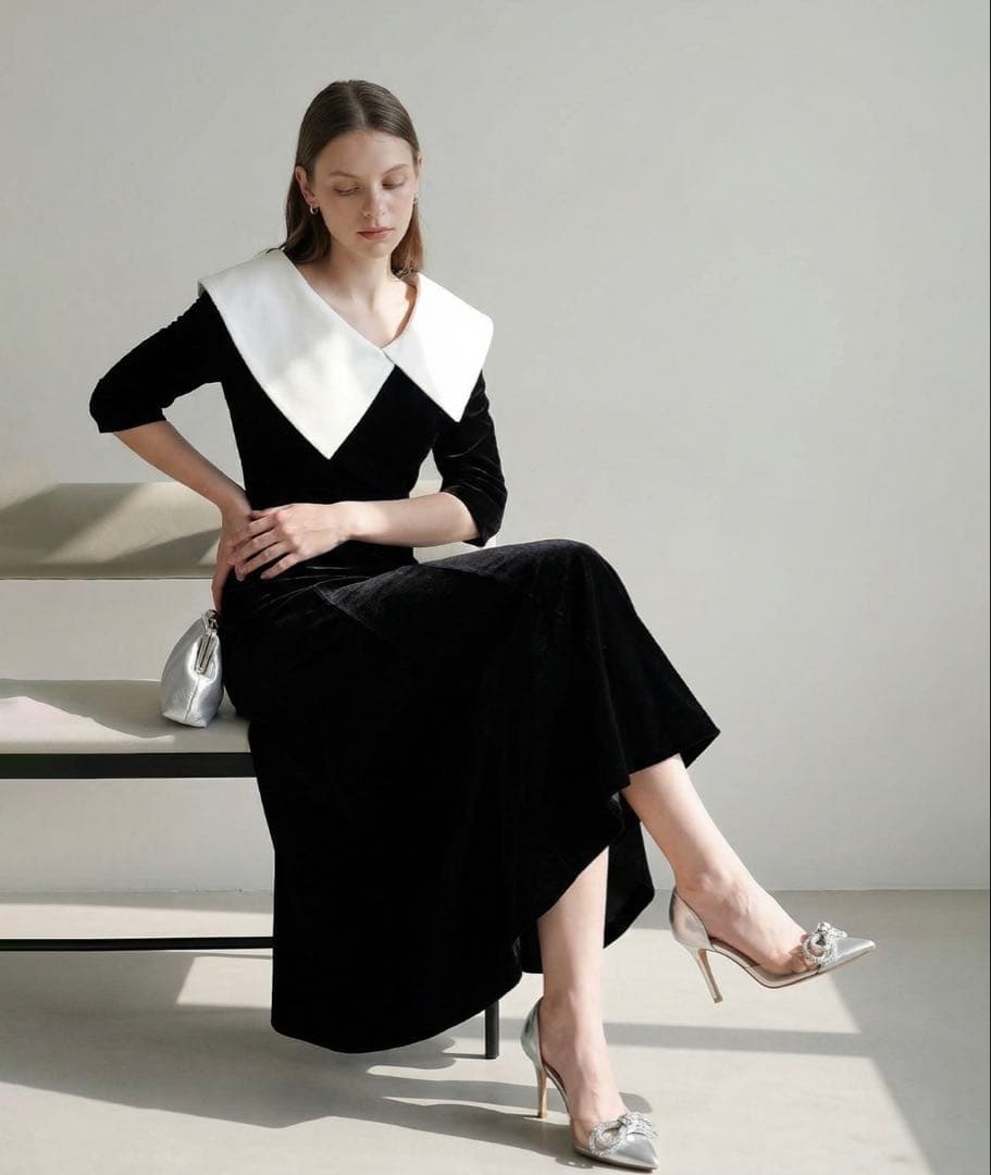 ブラック・ホワイト フレアドレス