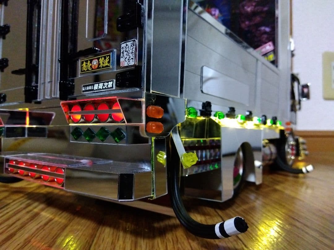 （本日取り下げます）ムネトラ模型　カクキャンター　２トン平ボディー