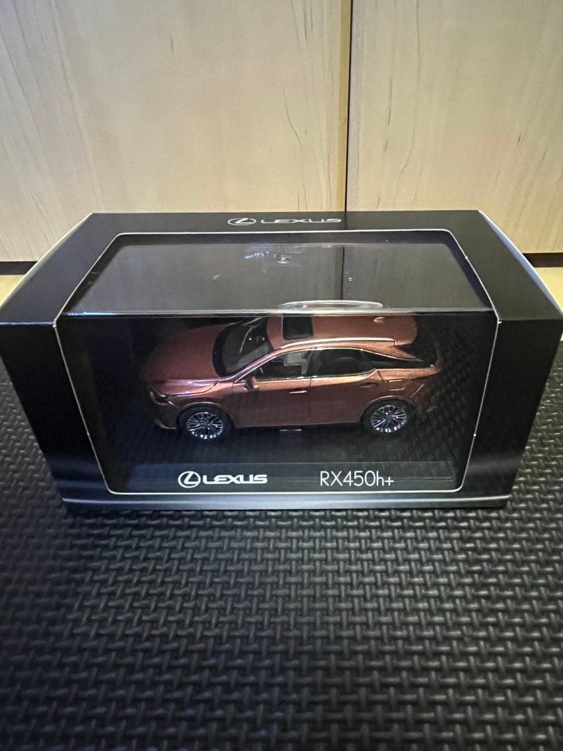 【新品】Lexus RX450h+ 1/43ミニカー (ソニックカッパー)