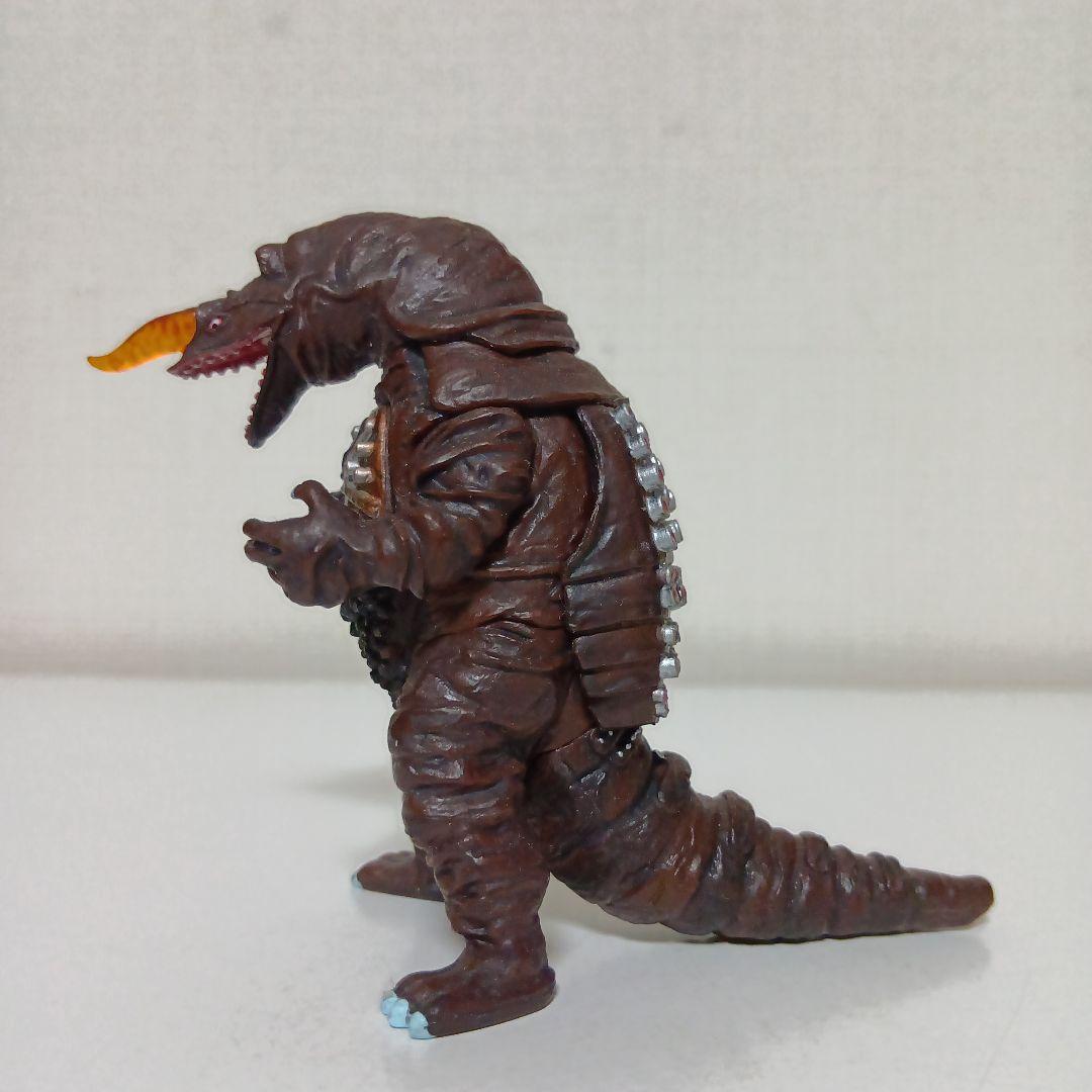 DGウルトラマン　ザラガス(B)