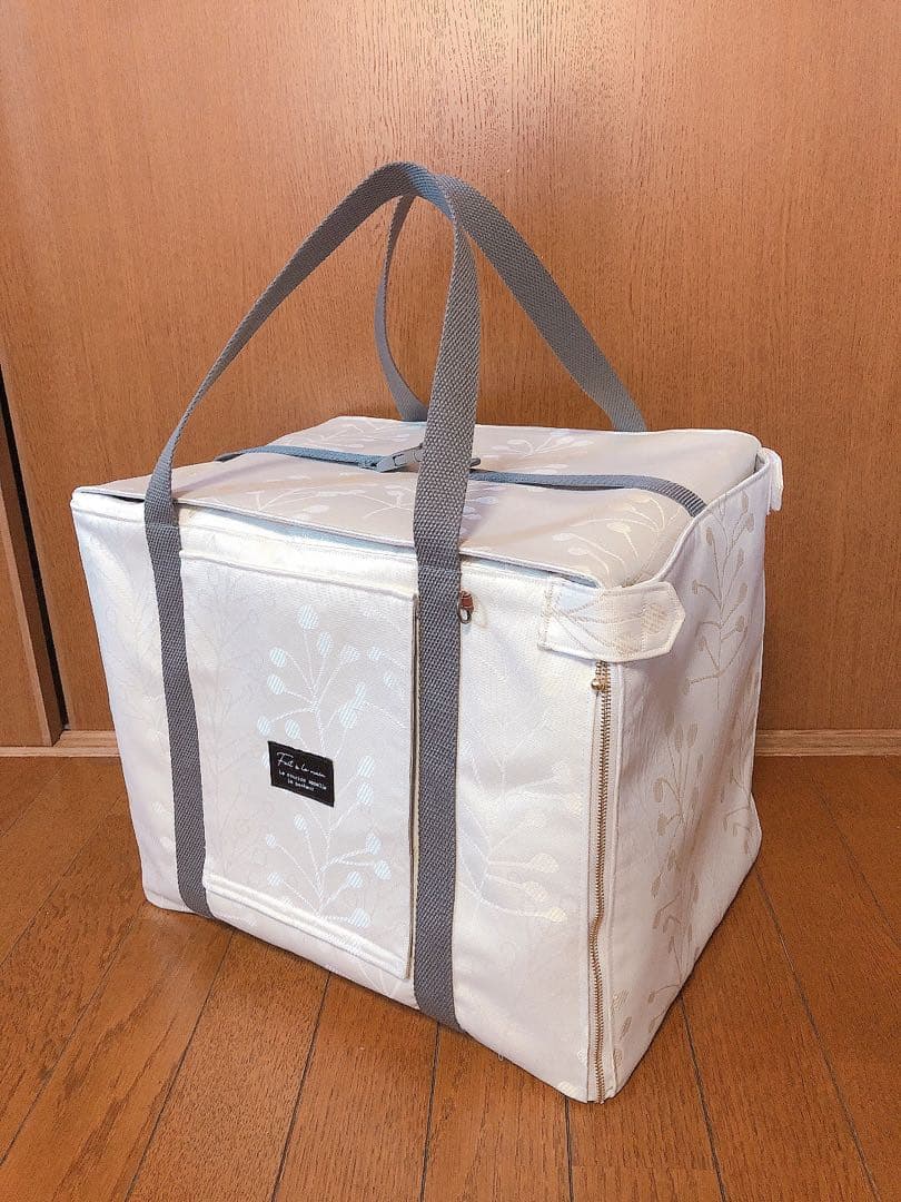 pike様 体調不良時の通院や災害避難用に便利な遮光キャリーバッグ