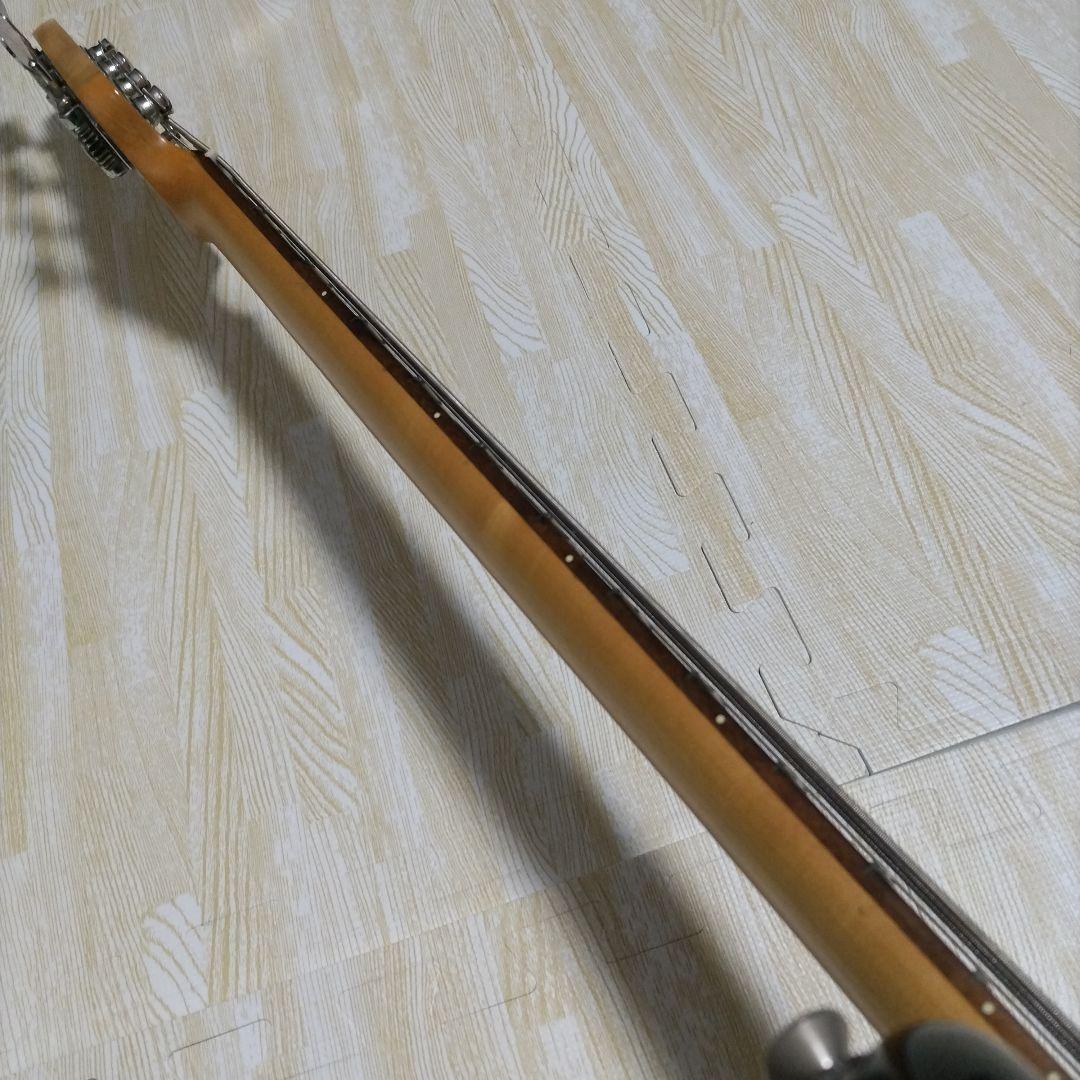 プレッションスタイル　サンバースト 4弦エレキベース