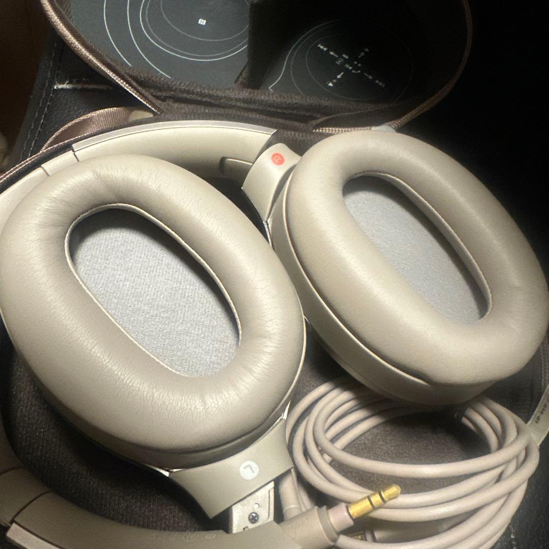 SONY ワイヤレスヘッドホン キャリングケース付き 1000xm2