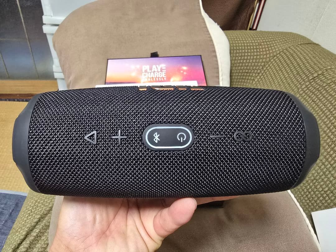 JBL Charge 5 スピーカー ブラック　シリコンケース付き