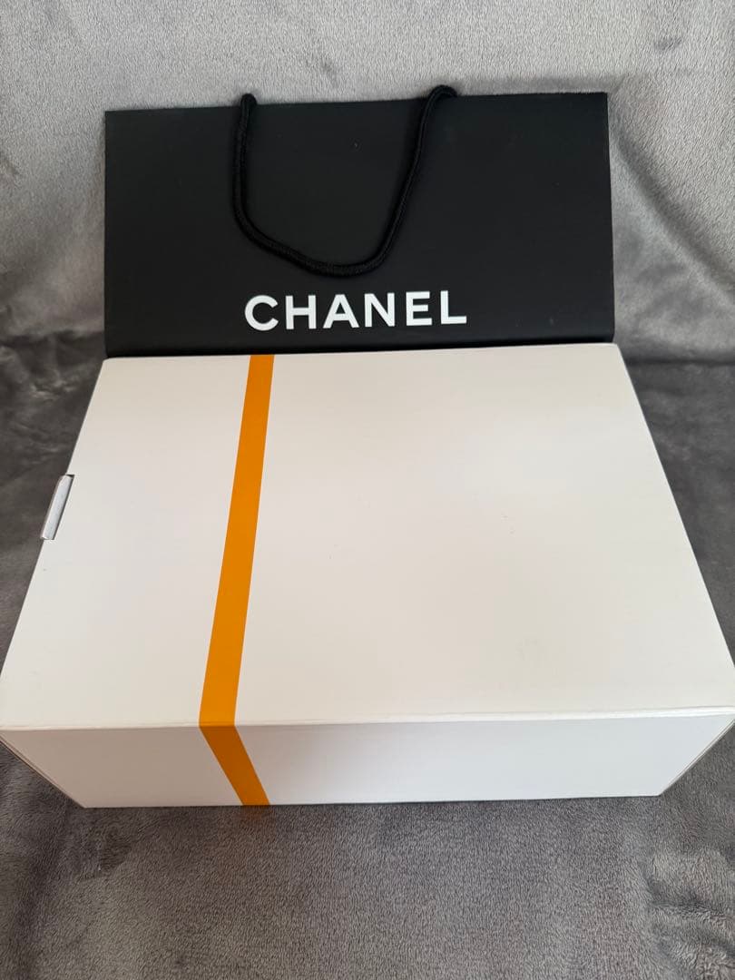 CHANEL ギフトボックスとバッグ セット