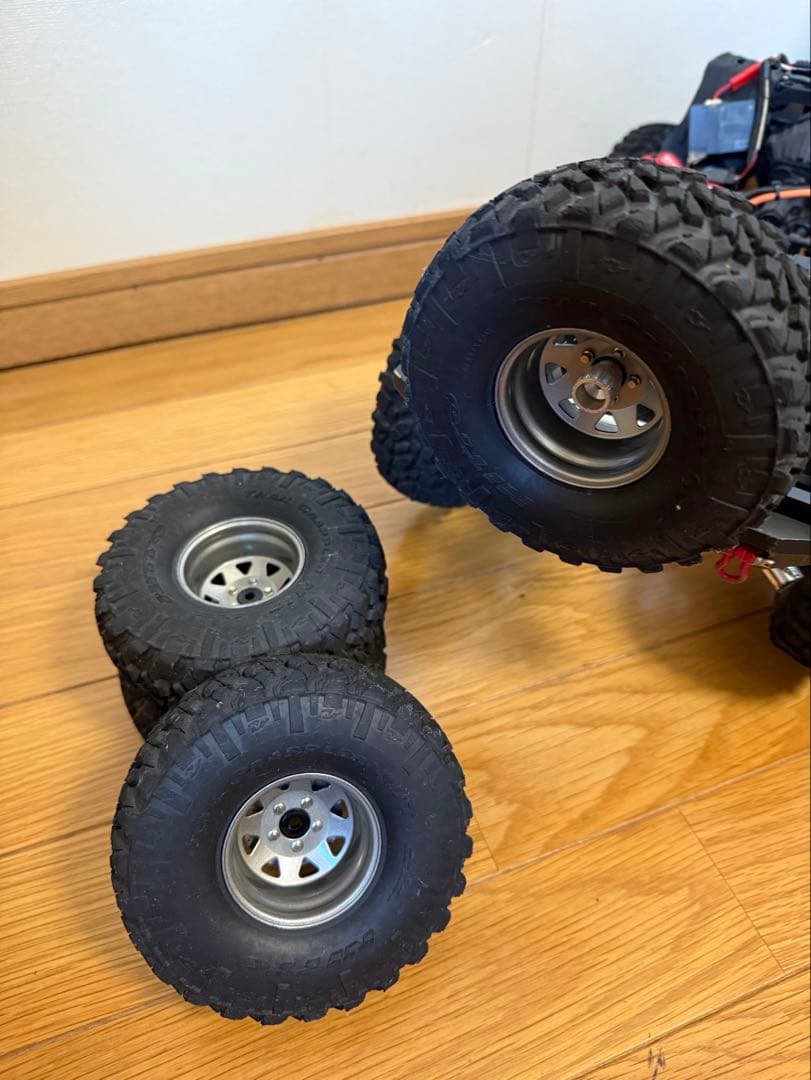 クローラーラジコン アキシャルSCX103