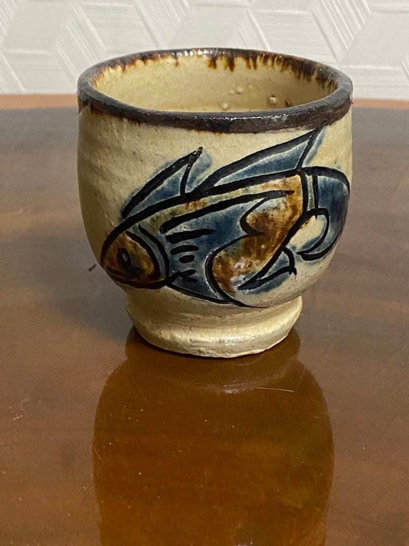 人間国宝　金城次郎　壺屋焼　魚文湯呑　コップ　マグカップ　沖縄