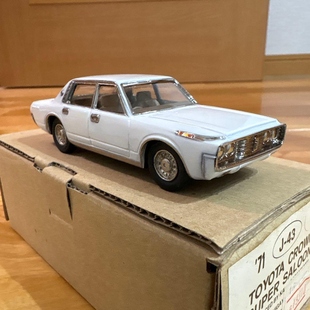 トヨタ クラウン スーパーサルーン 1971年式 1/43