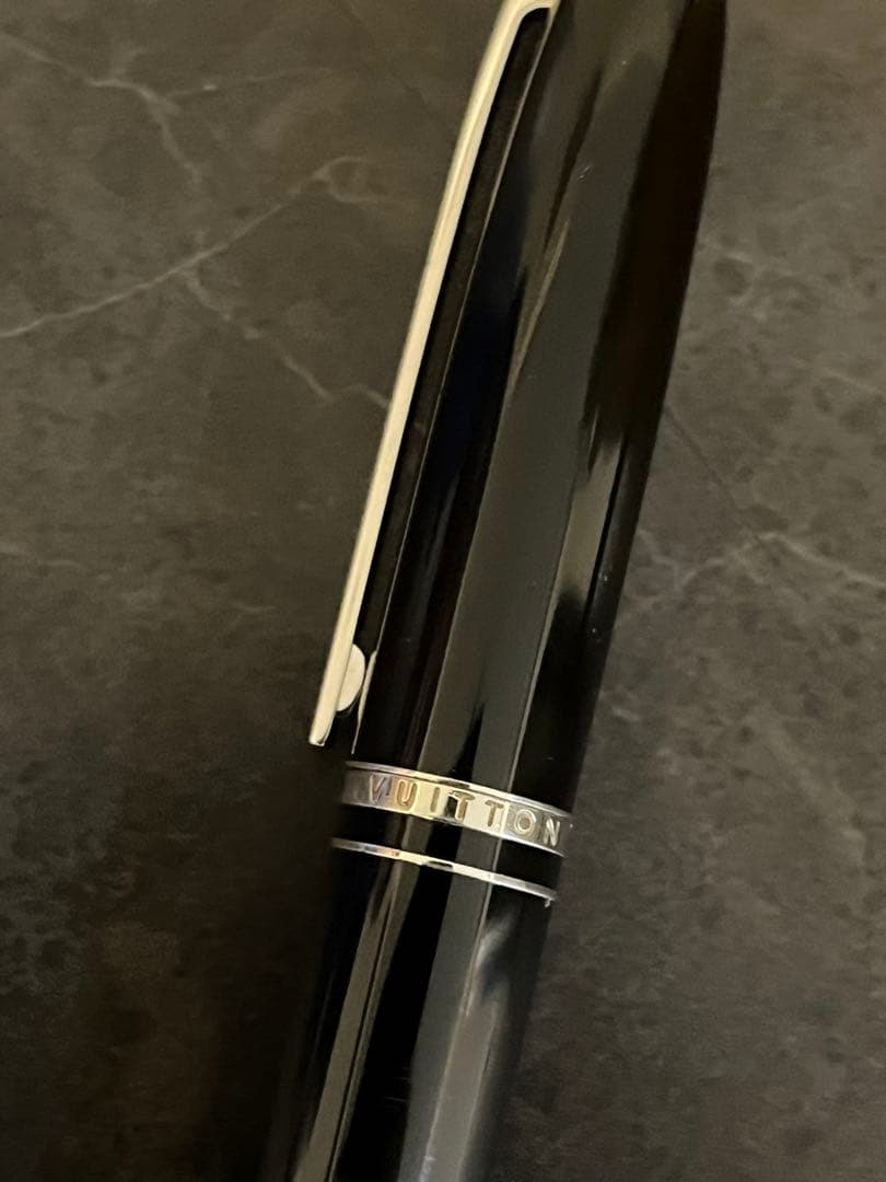 LOUIS VUITTON ルイヴィトン　ボールペン　ブラック