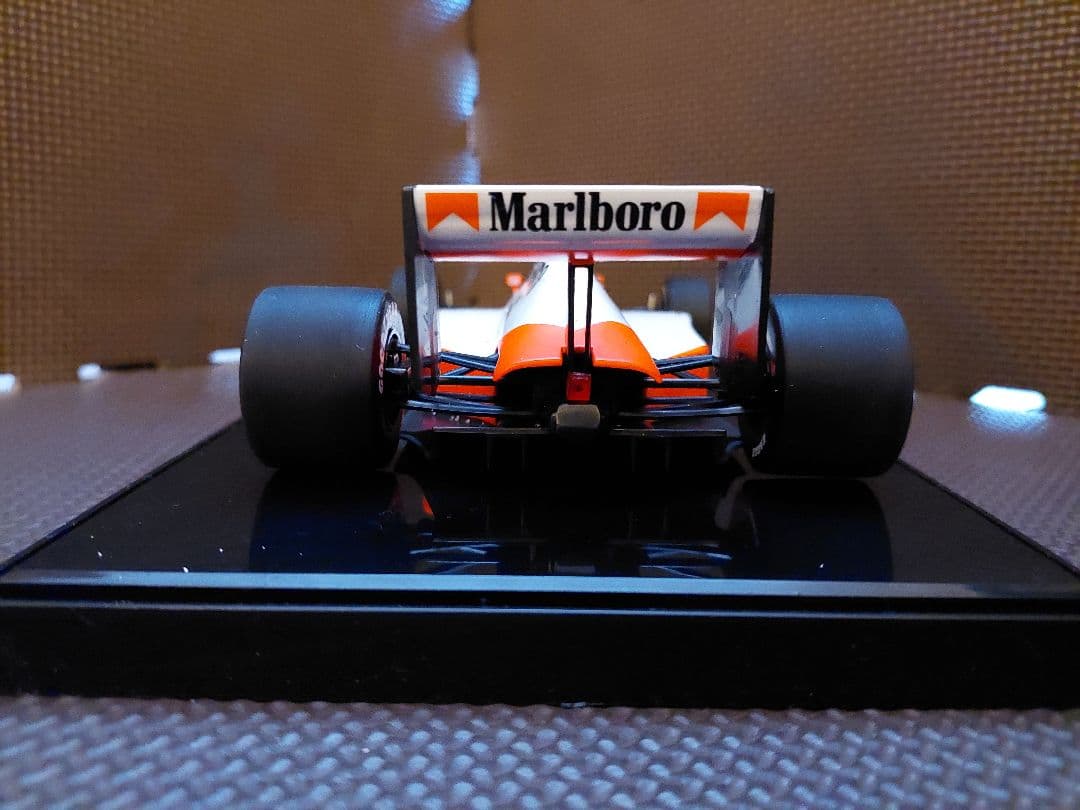 1/18 マクラーレン・ホンダ MP4/5 A.セナ 1989 マルボロ仕様
