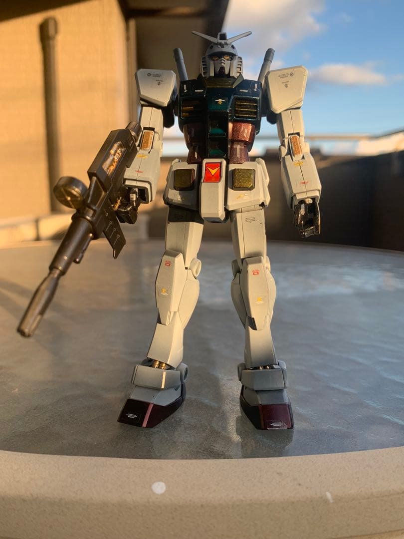 1/48スケール メガサイズガンダム と組立体験版他有り。